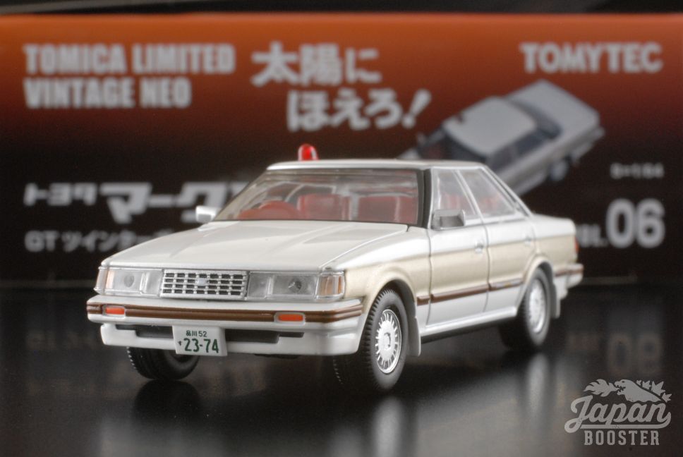 Tomytec Tomica Limited Vintage Neo 1/64 Toyota Mark II 2.5 Grand Limited 1992 P 